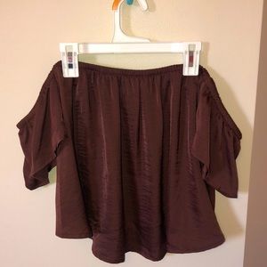 american eagle off the shoulder/hang sleeve top